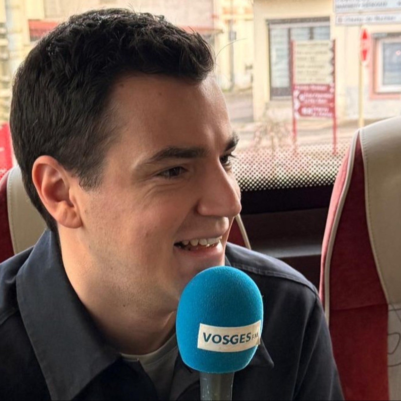 Le Nappage à Granges-Aumontzey : le fabricant de serviettes en papier était en direct sur Vosges FM dans le Tour Bus